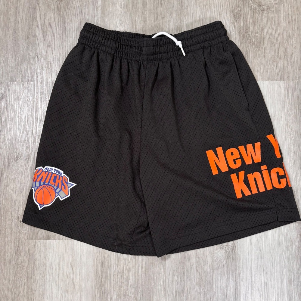 New Era New York Knicks Mesh Basketball Shorts Mens Black Orange NBA Athletic L